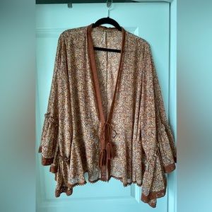 Tie front, bell sleeve kimono